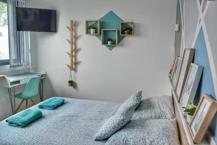 7f70951b-eed8-48d6-95dd-6c3a10a30754-1